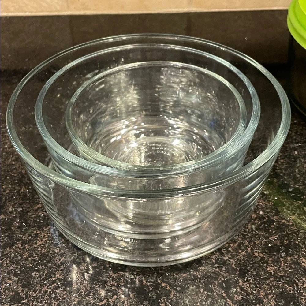 Anchor Hocking USA Set of 5 Food Easy Storage Set with Lime Green Lids - Picture 4 of 5